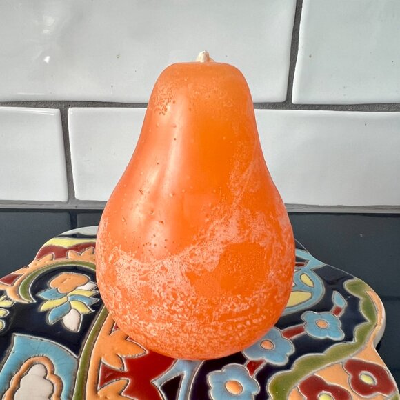 SALE!  2 Beautiful Vance Kitira Unscented Pear Candles - Picture 2 of 9